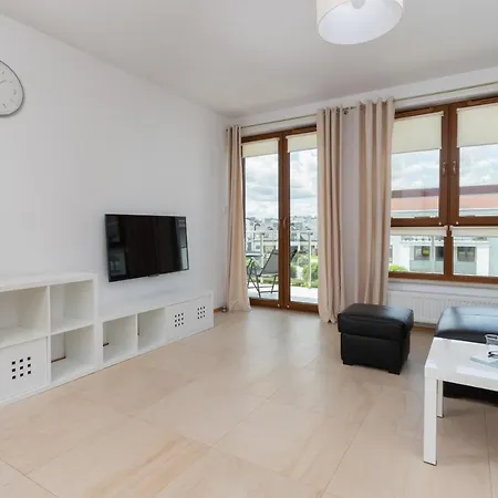 Beautiful Czarnieckiego With Balcony By Renters 公寓