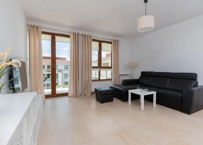 Апартаменты Beautiful Czarnieckiego With Balcony By Renters *