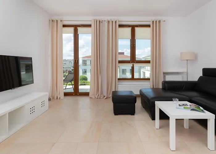 Апартаменты Beautiful Czarnieckiego With Balcony By Renters *