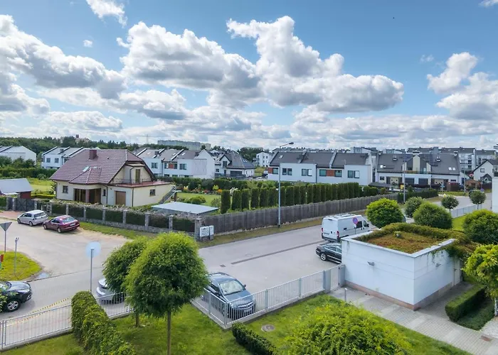 Beautiful Czarnieckiego With Balcony By Renters Гдыня