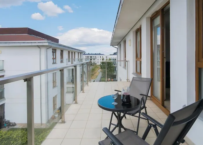 Апартаменты Beautiful Czarnieckiego With Balcony By Renters *